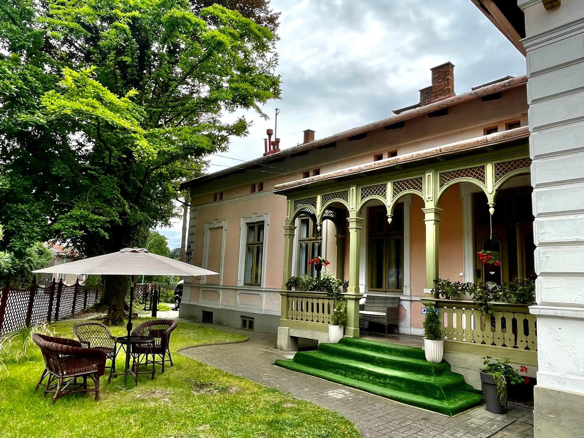 Willa Szwadron Łańcut Exterior foto